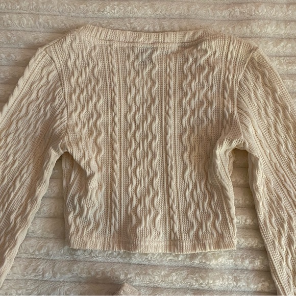 cream knit sweater set with long sleeve crop top + skirt - Picture 5 of 6